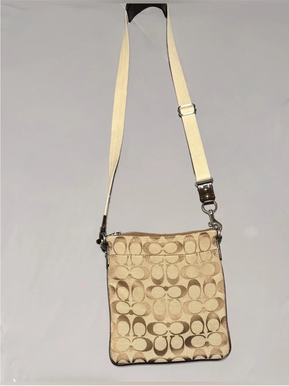 Coach Signature Canvas w/Croc-Embossed Leather Trim Swingpack Crossbody Bag EUC